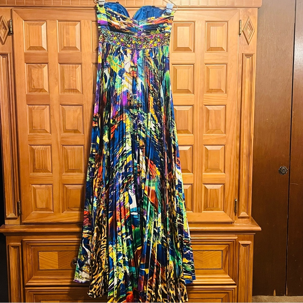 Vibrant Night Moves Maxi Dress Size 10 “Like New”!